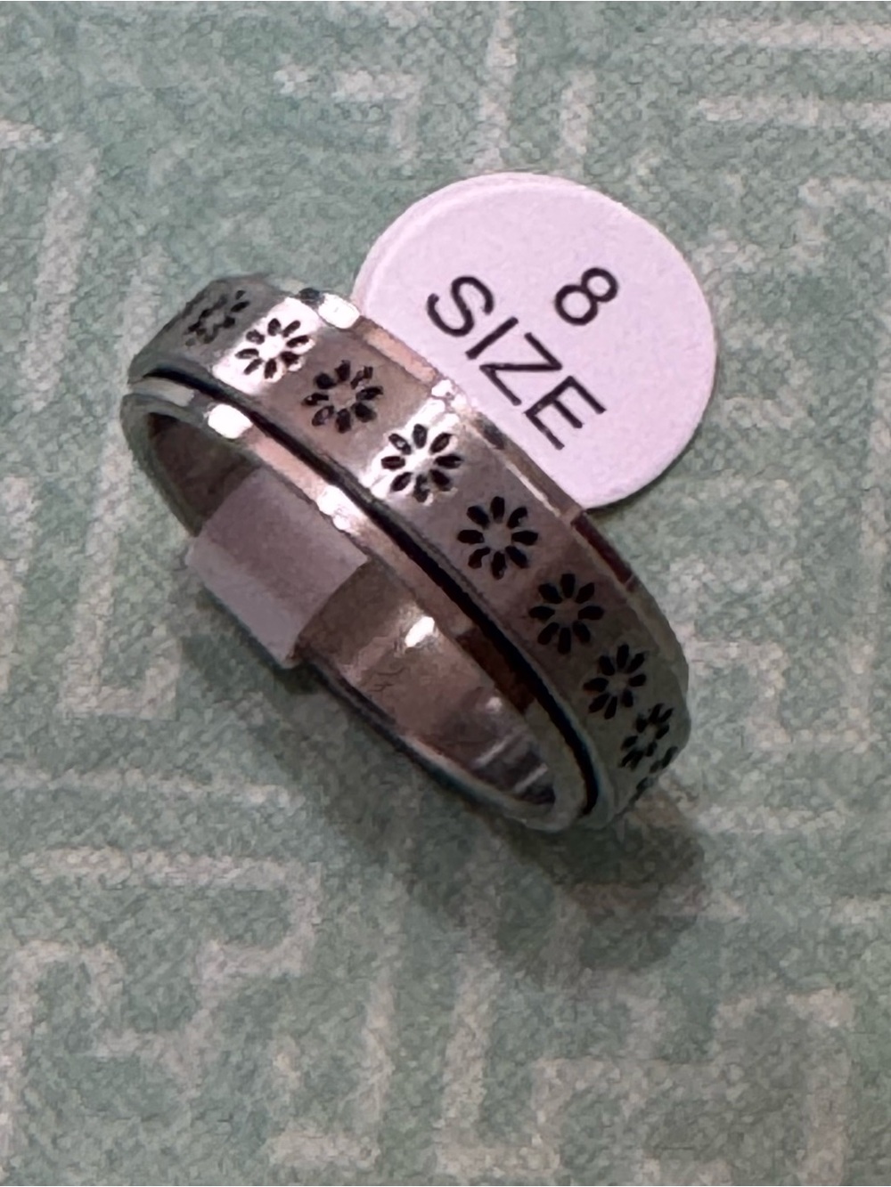 SPINNER RING SIZE 8